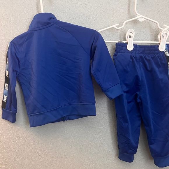 Nike jogging set navy blue size 12 months - Picture 4 of 4